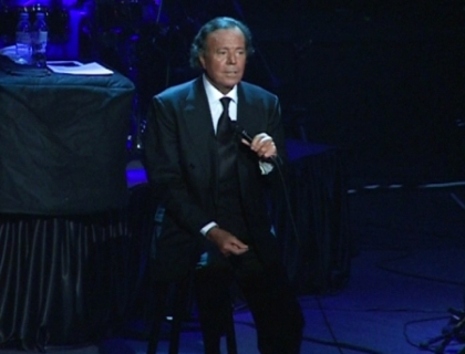 Julio Iglesias, recital de exceptie la Chisinau! Vezi cum a cantat LIVE artistul spaniol Julio Iglesias, recital de exceptie la Chisinau! Vezi cum a cantat LIVE artistul spaniol