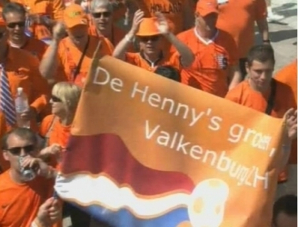 EURO 2012 se lasa cu proteste: "Nu avem nevoie de fotbal cu sange" EURO 2012 se lasa cu proteste: "Nu avem nevoie de fotbal cu sange"