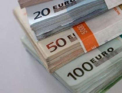 Se plictisesc de prea multi bani. Cele mai bizare moduri in care milionarii isi cheltuiesc averile Se plictisesc de prea multi bani. Cele mai bizare moduri in care milionarii isi cheltuiesc averile