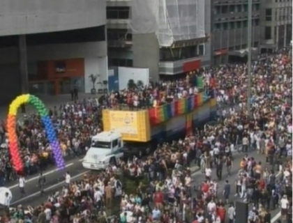 Stop homofobiei! Mii de homosexuali din Brazilia au iesit in strada la cea mai grandioasa parada Stop homofobiei! Mii de homosexuali din Brazilia au iesit in strada la cea mai grandioasa parada