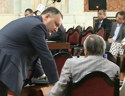Dodon il face paranoic pe Tkaciuk: A luat droguri inainte de a veni la emisiune. Ce a mai declarat socialistul Dodon il face paranoic pe Tkaciuk: A luat droguri inainte de a veni la emisiune. Ce a mai declarat socialistul