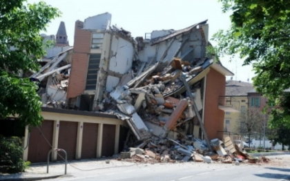 Seismul produs in Italia pe 20 mai a ridicat solul cu 15 centimetri Seismul produs in Italia pe 20 mai a ridicat solul cu 15 centimetri