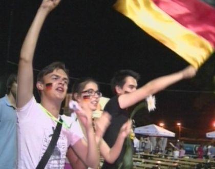 Nationala Germaniei are fani infocati si la Chisinau! Mii de oameni au urmarit in PMAN derby-ul cu Olanda Nationala Germaniei are fani infocati si la Chisinau! Mii de oameni au urmarit in PMAN derby-ul cu Olanda