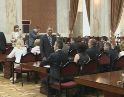 Comunistii au revenit in Legislativ: Vom continua lupta aici, chiar daca Parlamentul activeaza ilegal