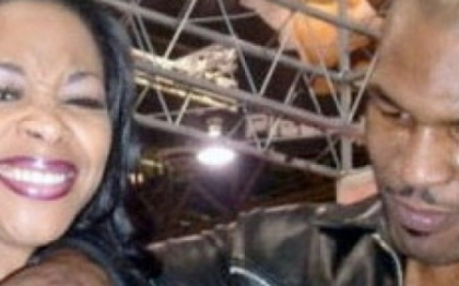 O ipostaza care a socat lumea. Nimeni nu a inteles ce a vrut sa arate Mike Tyson prin acest gest O ipostaza care a socat lumea. Nimeni nu a inteles ce a vrut sa arate Mike Tyson prin acest gest