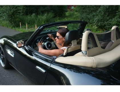 Natalia Barbu a iesit cu "fiara" la plimbare. Cum arata noul ei BMW decapotabil de 130 de mii de euro Natalia Barbu a iesit cu "fiara" la plimbare. Cum arata noul ei BMW decapotabil de 130 de mii de euro