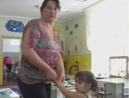 Scandal la o gradinita din Chisinau! Doi parinti acuza o educatoare ca le-ar fi batut copiii! Scandal la o gradinita din Chisinau! Doi parinti acuza o educatoare ca le-ar fi batut copiii!