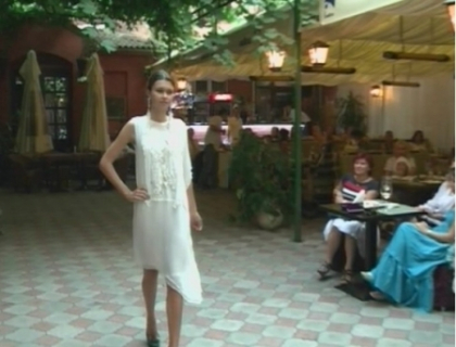 O altfel de Valentina Vidrascu! Noua sa colectie de vara, prezentata in premiera la Chisinau O altfel de Valentina Vidrascu! Noua sa colectie de vara, prezentata in premiera la Chisinau