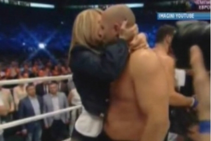 Cel mai titrat luptator rus de arte martiale, Fiodor Emelianenko, s-a retras din sport! Cel mai titrat luptator rus de arte martiale, Fiodor Emelianenko, s-a retras din sport!