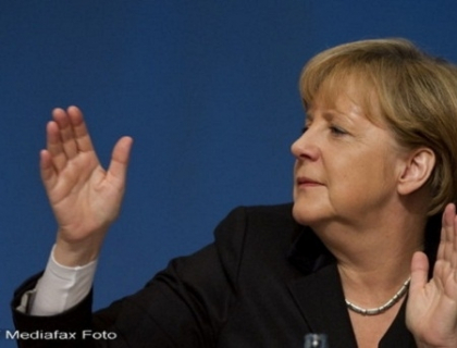 Angela Merkel: "Solutia pentru a depasi criza este sa avem mai multa Europa, nu mai putina" Angela Merkel: "Solutia pentru a depasi criza este sa avem mai multa Europa, nu mai putina"
