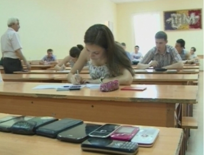 Cum vor fi admisi absolventii in universitati si de ce rectorii au renuntat la examenele de intrare