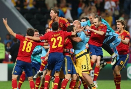 EURO 2012: Spania e in finala! Portugalia, invinsa cu 4 la 2 dupa loviturile de departajare! EURO 2012: Spania e in finala! Portugalia, invinsa cu 4 la 2 dupa loviturile de departajare!