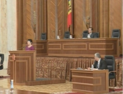 Deputatii i-au reprosat lui Lupu ca sta cu fundul la drapel! Ce le-a raspuns seful legislativului