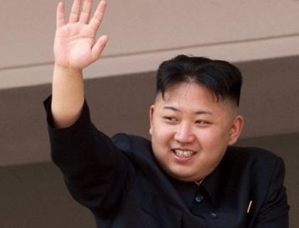 O fetita din Coreea de Nord si-a dat viata pentru a salva tablouri cu Kim Jong-Il si Kim Il-Sung