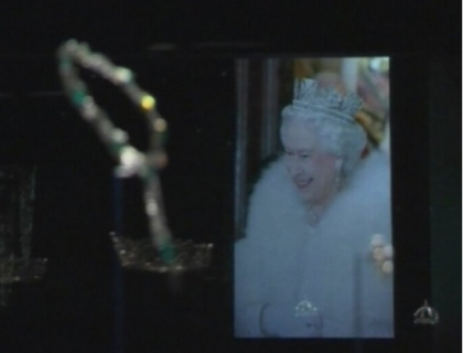 Peste 10 mii de diamante a monarhilor englezi, expuse la Palatul Buckingham! Care e marea atractie