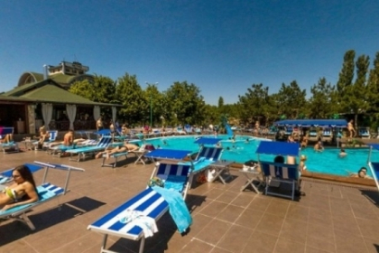 Racoreste-te in perioada caniculara! Top 10 piscine din Chisinau. Ce oferte iti propun. FOTO Racoreste-te in perioada caniculara! Top 10 piscine din Chisinau. Ce oferte iti propun. FOTO