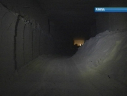Gardienii l-au pierdut si tot ei l-au gasit. Un detinut si-a petrecut noaptea in mina Gardienii l-au pierdut si tot ei l-au gasit. Un detinut si-a petrecut noaptea in mina