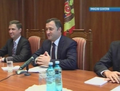 Vlad Filat, lasat sa astepte o ora! In 10 zile premierul roman, Victor Ponta, vine la Chisinau