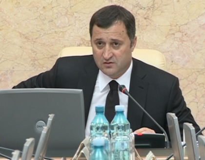 Filat: " Ar trebui sa invat sa fac si masaj pentru o satisfactie totala". Ce l-a scos din sarite pe premier Filat: " Ar trebui sa invat sa fac si masaj pentru o satisfactie totala". Ce l-a scos din sarite pe premier