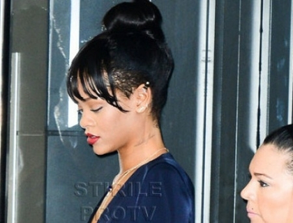 Rihanna traverseaza cea mai grea perioada din viata ei. Tragedia care a inecat-o in lacrimi Rihanna traverseaza cea mai grea perioada din viata ei. Tragedia care a inecat-o in lacrimi
