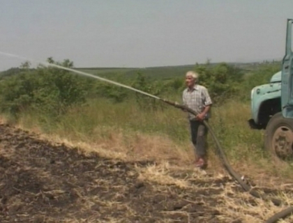 Canicula da batai de cap. Pompierii si agricultorii, in alerta! In acest an vom avea criza de grau Canicula da batai de cap. Pompierii si agricultorii, in alerta! In acest an vom avea criza de grau