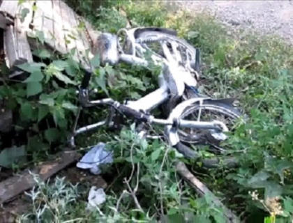 VIDEO. Calatorie tragica. Un motociclist a murit dupa ce s-a izbit cu viteza intr-un copac VIDEO. Calatorie tragica. Un motociclist a murit dupa ce s-a izbit cu viteza intr-un copac
