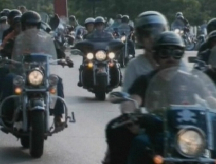 Parada galagioasa in Canada. Peste o suta de mii de bikeri isi tureaza motoarele in strada
