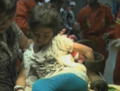 Si-a pierdut o mana dupa ce a atins cu degetele masina de tocat carne! Incident cumplit in China Si-a pierdut o mana dupa ce a atins cu degetele masina de tocat carne! Incident cumplit in China