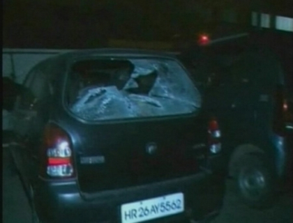 Au vrut sa se razbune pe director! Zeci de automobile distruse in India! Cum s-au revoltat muncitorii Au vrut sa se razbune pe director! Zeci de automobile distruse in India! Cum s-au revoltat muncitorii