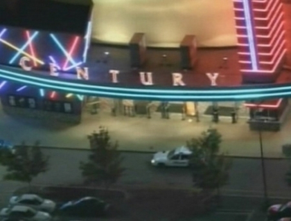 Cel putin 12 morti intr-un incident armat in Colorado, la premiera noului film Batman! Cel putin 12 morti intr-un incident armat in Colorado, la premiera noului film Batman!
