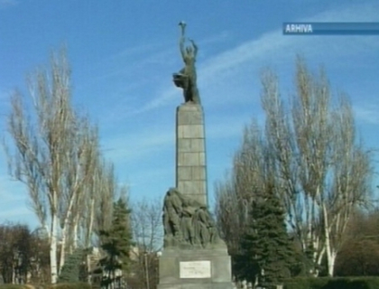 Tancurile si busturile lui Lenin ar putea fi adunate sub acelasi acoperis! Afla detalii