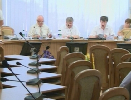 Un singur cuvant a dat peste cap sedinta CMC! Un proiect de decizie, marul discordiei Un singur cuvant a dat peste cap sedinta CMC! Un proiect de decizie, marul discordiei