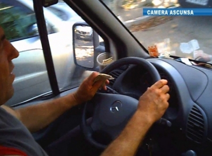 Cerintele FISC-ului, ignorate? Patru din cinci soferi nu impart bilete de calatorie! Camera ascunsa Cerintele FISC-ului, ignorate? Patru din cinci soferi nu impart bilete de calatorie! Camera ascunsa