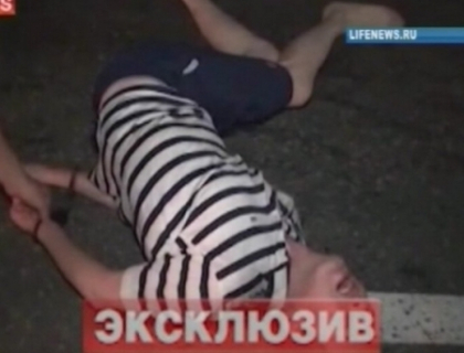 Un procuror din Rusia a facut show pe sosea. Prins beat la volan, a sarit la bataie la politisti Un procuror din Rusia a facut show pe sosea. Prins beat la volan, a sarit la bataie la politisti