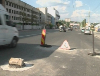 Strada Mihai Viteazul va fi inchisa pentru trei zile! "Va fi pus ultimul strat de asfalt" Strada Mihai Viteazul va fi inchisa pentru trei zile! "Va fi pus ultimul strat de asfalt"