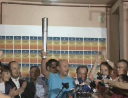 Traian Basescu revine la Cotroceni! Referendumul din Romania nu a fost validat Traian Basescu revine la Cotroceni! Referendumul din Romania nu a fost validat