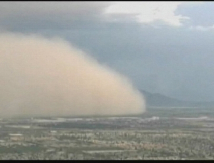 Imagini spectaculoase in Arizona! Furtuna de nisip care a acoperit un oras, maturand totul in cale Imagini spectaculoase in Arizona! Furtuna de nisip care a acoperit un oras, maturand totul in cale
