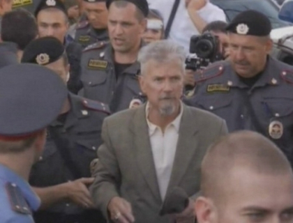 Fostul lider al Partidului National Bolsevic din Rusia, Eduard Limonov, din nou in arest