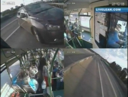 Accident dramatic in Rusia! Un sofer beat iese pe contrasens si loveste un autobuz cu pasageri Accident dramatic in Rusia! Un sofer beat iese pe contrasens si loveste un autobuz cu pasageri