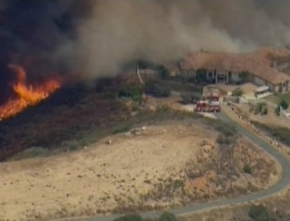 Grave incendii de vegetatie in sudul Californiei! Zeci de kilometri de padure, parjolite