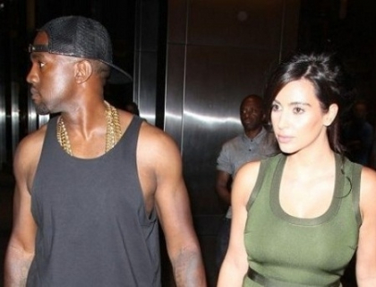 Tabloidele din SUA: Kanye West o preseaza pe Kim Kardashian sa filmeze impreuna un sex tape