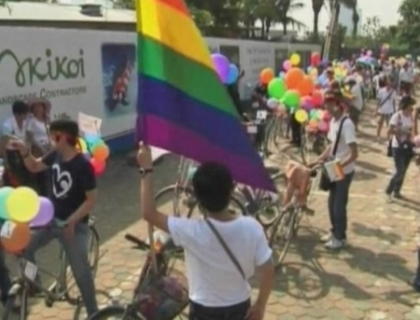 Prima parada gay din istoria Vietnamului. Homosexualii si-au revendicat dreptul la casatorie