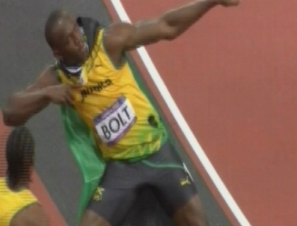 Usain Bolt a ramas cel mai rapid om al planetei! A castigat aurul olimpic stabilind un nou record Usain Bolt a ramas cel mai rapid om al planetei! A castigat aurul olimpic stabilind un nou record