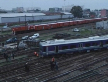 Un tren plin cu pasageri a deraiat in Argentina! Peste 30 de oameni au fost raniti Un tren plin cu pasageri a deraiat in Argentina! Peste 30 de oameni au fost raniti