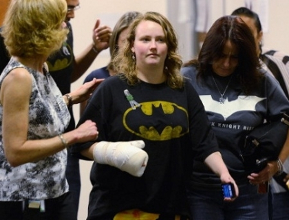 Un barbat INARMAT, arestat in timpul proiectiei filmului "Batman", intr-un cinematograf din Ohio Un barbat INARMAT, arestat in timpul proiectiei filmului "Batman", intr-un cinematograf din Ohio