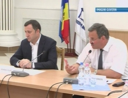 Vrem, dar nu putem! Ce raspuns le-a dat Filat sindicatelor la solicitarea de a majora salariul minim Vrem, dar nu putem! Ce raspuns le-a dat Filat sindicatelor la solicitarea de a majora salariul minim