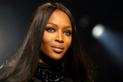 Naomi Campbell, cheala? N-ai sa crezi cum arata supermodelul in viata reala - FOTO Naomi Campbell, cheala? N-ai sa crezi cum arata supermodelul in viata reala - FOTO