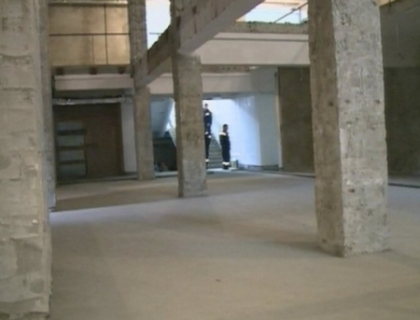 Dupa o pauza de doi ani, cladirea Parlamentului a prins viata! Muncitorii au iesit pe santier! Dupa o pauza de doi ani, cladirea Parlamentului a prins viata! Muncitorii au iesit pe santier!