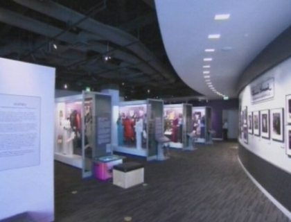Fotografii, filme si obiecte ce apartineu lui Whitney Houston, scoase la o expozitie inedita Fotografii, filme si obiecte ce apartineu lui Whitney Houston, scoase la o expozitie inedita