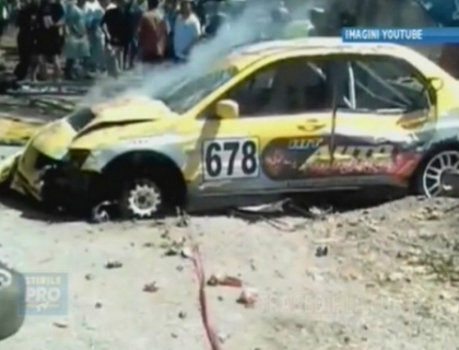 Imagini horror din Serbia! Un automobil de curse intra in plina viteaza intr-o multime de oameni